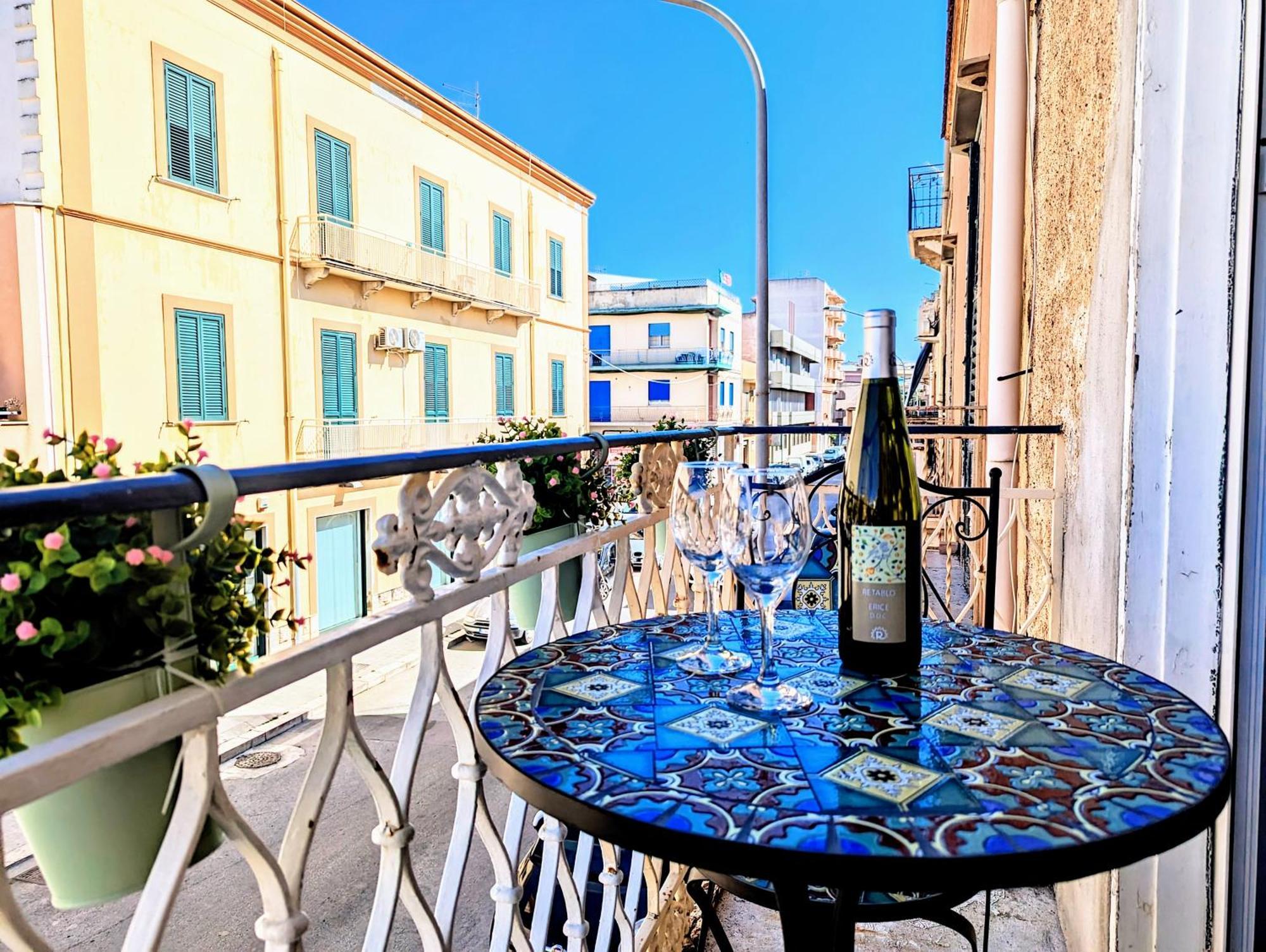 Il Cortile Siciliano Apartments Трапани Экстерьер фото